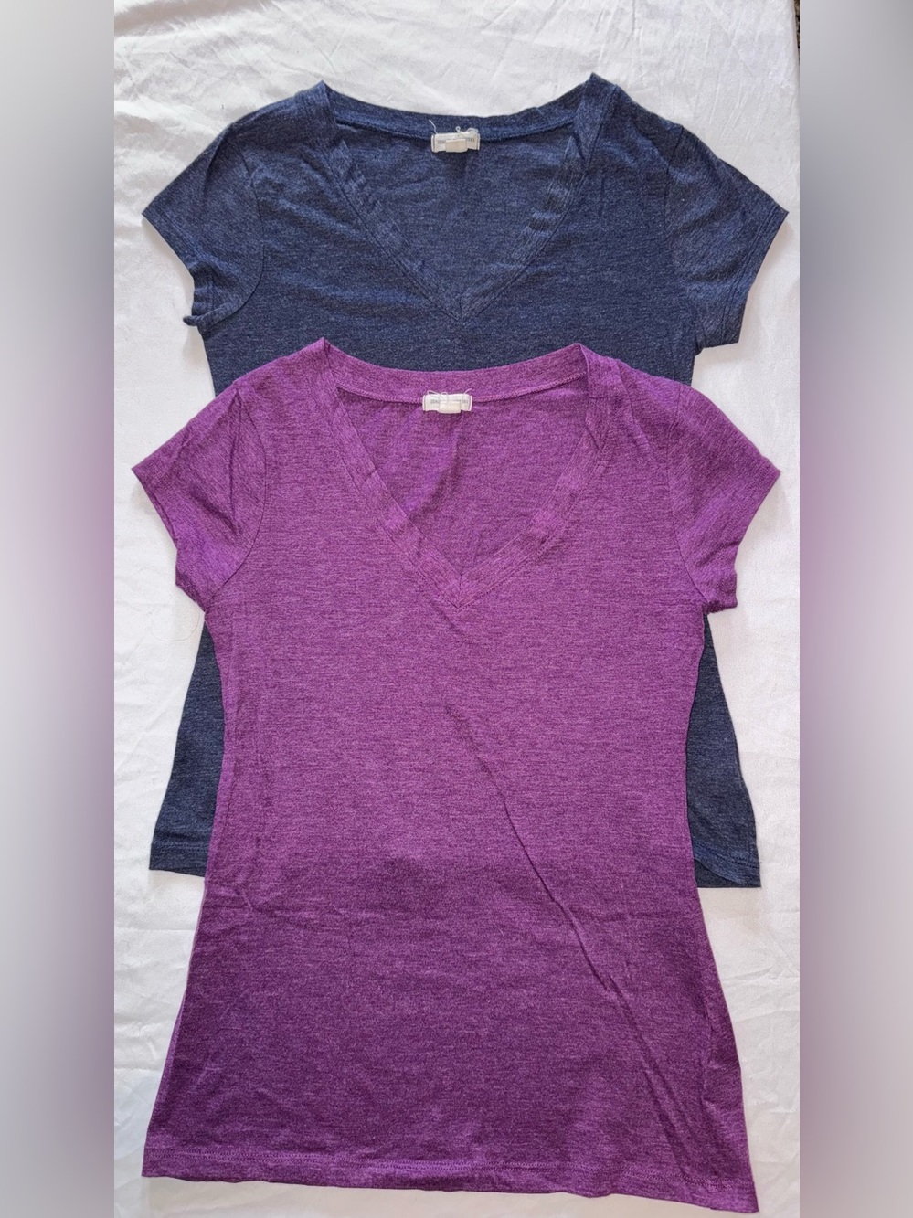 Zenana Outfitters size large purple & blue V-Neck Short Sleeve Tee shirt bundle